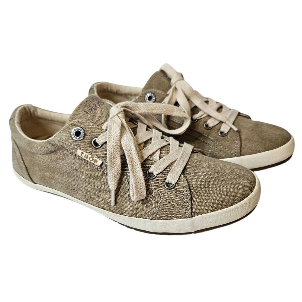 Taos Starwashed canvas sneakers, tan. Size 8.